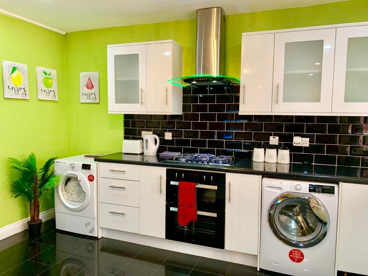 London Luxury 2Bedrooms, Reception, Garden, Apartment Ilford Dış mekan fotoğraf