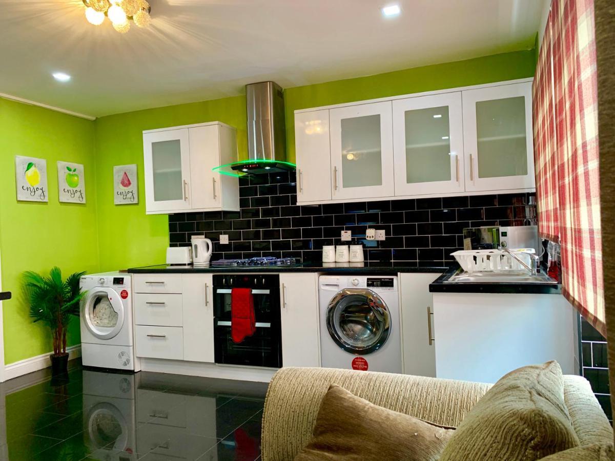London Luxury 2Bedrooms, Reception, Garden, Apartment Ilford Dış mekan fotoğraf